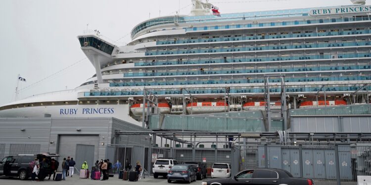 Un crucero que zarpó desde San Francisco tiene 125 infectados de norovirus: el germen ya había experimentado un brote en mayo