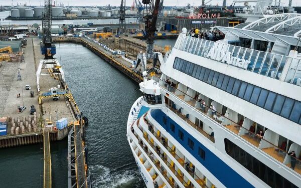 Pasajeros de AIDAmar viven experiencia única en escala en Rotterdam