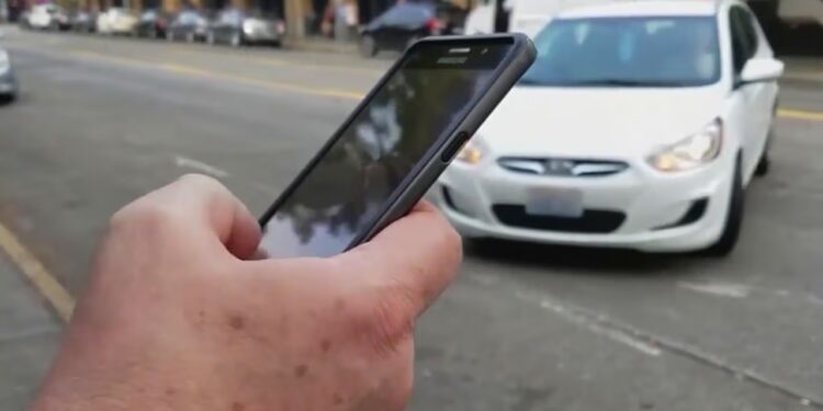 ¿Conduces para una plataforma de transporte? Esto es lo que debes saber sobre la alerta por viajes sospechosos en Texas | Univision Noticias En Vivo | N+ Univision