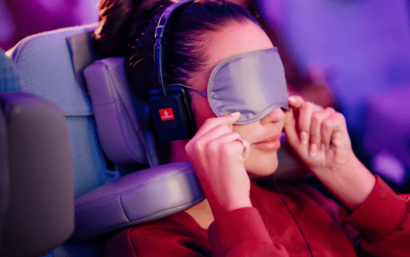 ¿Lo soñaste? ¡Lo hacemos realidad! Emirates redefine los viajes en clase turista con el primer reposacabezas U-Dream del mundo