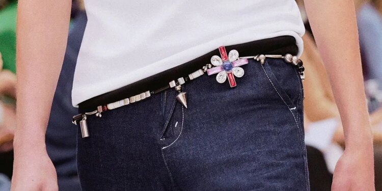 Why Have I Never Considered the Chain Belt Before?