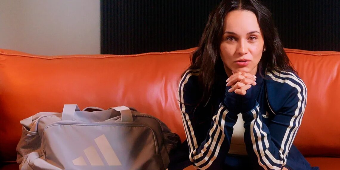 ¿Qué hay en el bolso de entrenamiento adidas de Melissa Robles?