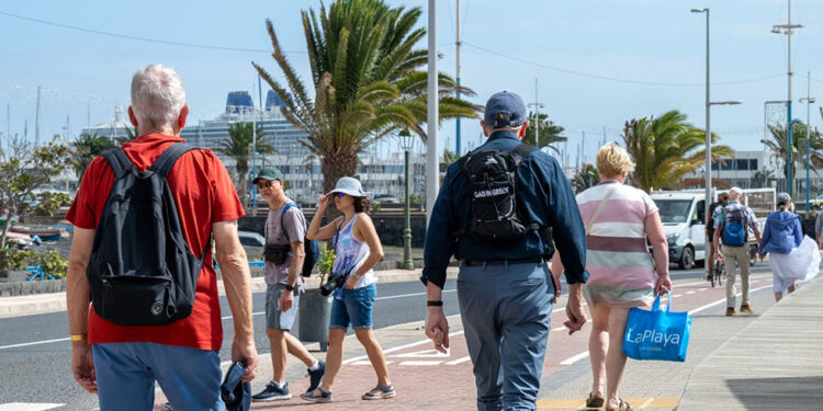 Arrecife supera los 407.000 cruceristas hasta julio y crece un 15,98%