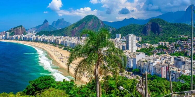 Crecen un 20% los viajes de españoles a Brasil