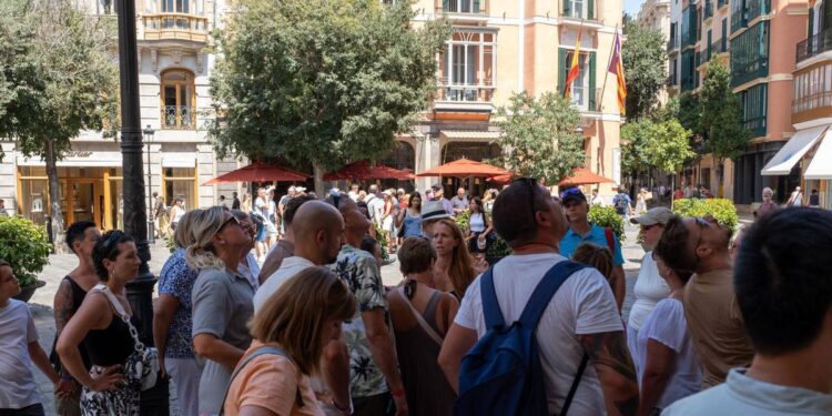 Turistas en el centro de Palma.