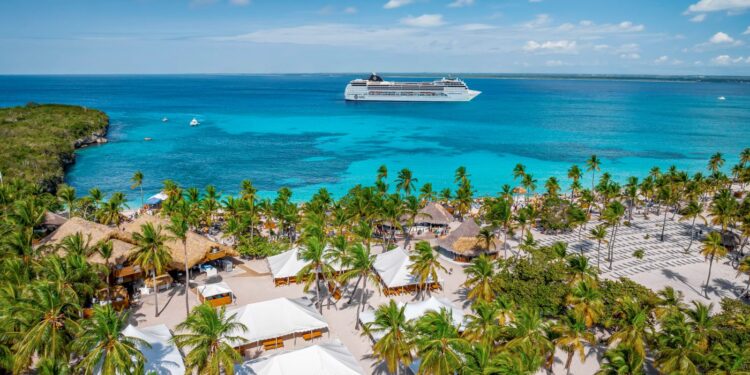 Catalina Sugar Beach, el nuevo destino de cruceros que visitarán MSC Cruceros y Explora Journeys