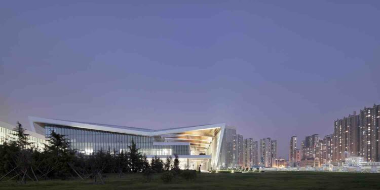 Galería de Terminal de cruceros de Qingdao / CCDI - MOZHAO Studio + CCDI JING Studio