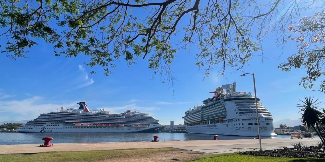Con doble arribo de cruceros Puerto Vallarta arranca la actividad de agosto