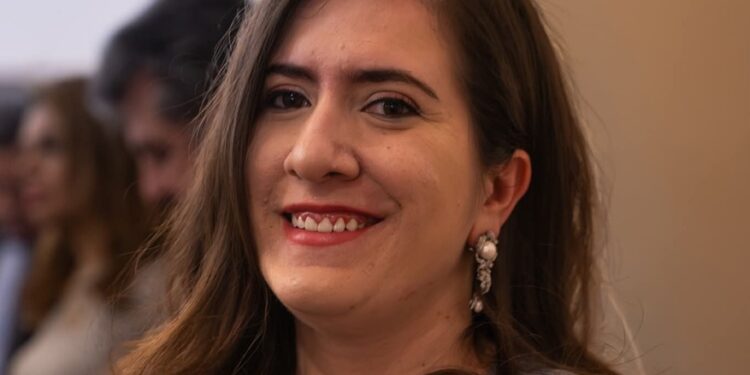 Entrevista a Alice: Poeta, Traductora y Defensora de Derechos Humanos desde Palestina