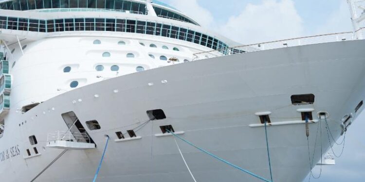 Crucero deja derrama de 5.9 millones de pesos en Mazatlán