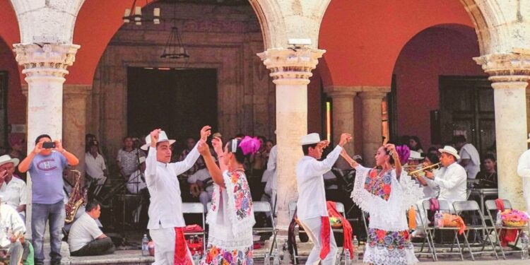 Día de los Pueblos Indígenas: ¿Cuántos hay en México y cómo puedes conocerlos?