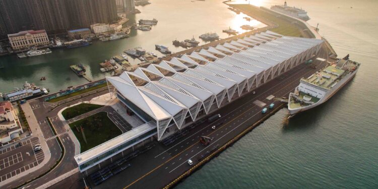 Galería de Terminal de cruceros de Qingdao / CCDI - MOZHAO Studio + CCDI JING Studio
