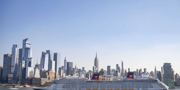 Disney Cruise Line regresa a Nueva York y ofrece más puertos en otoño de 2027 y primavera de 2028