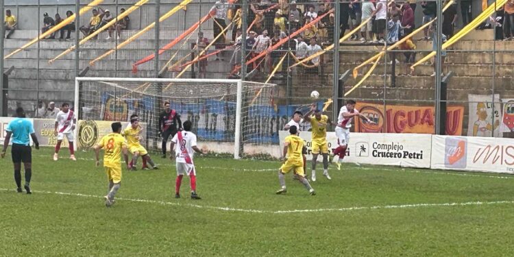 Guaraní fue oportuno y se llevó el clásico ante Crucero del Norte