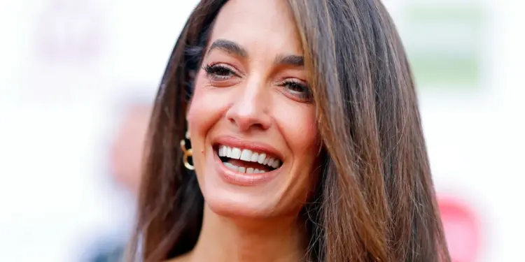 Golden Hour Brunette Is Summer 2026’s Glossiest Hair Color Trend