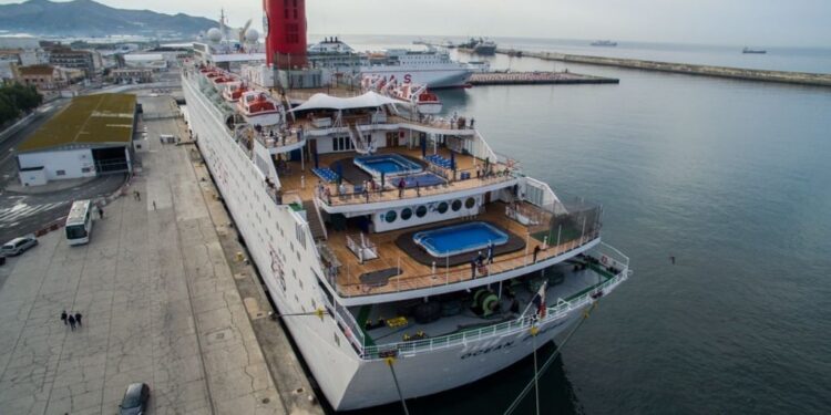 El puerto de Motril cerrará su temporada récord de cruceros de turismo con 123.997 pasajeros