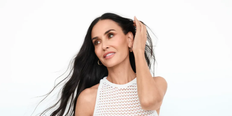 La rutina de belleza que Demi Moore sigue a los 60+ (y con la que logra verse espectacular)
