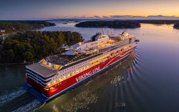 Viking Line transporta 1.980.954 personas en el segundo trimestre
