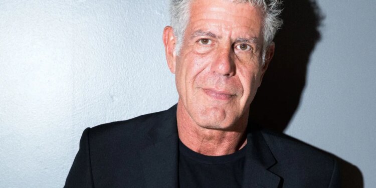 Comencé a escribir sobre el libro Kitchen Confidential de Anthony Bourdain sólo para que no se acabara; esto fue lo que (re)descubrí