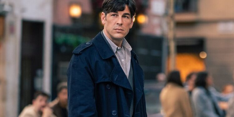 Este drama romántico está triunfando en Netflix y es el regreso ideal de Mario Casas a sus orígenes. Tiene aroma de clásico y viajes en el tiempo