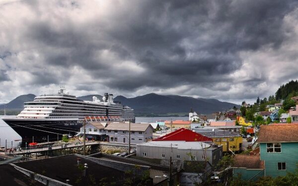 Holland America Line presenta nuevas formas para explorar Alaska
