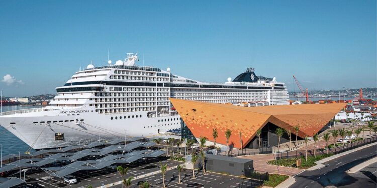 Galería de Terminal de Cruceros Nelson Mandela / Elphick Proome Architecture + Vusa Collaborative