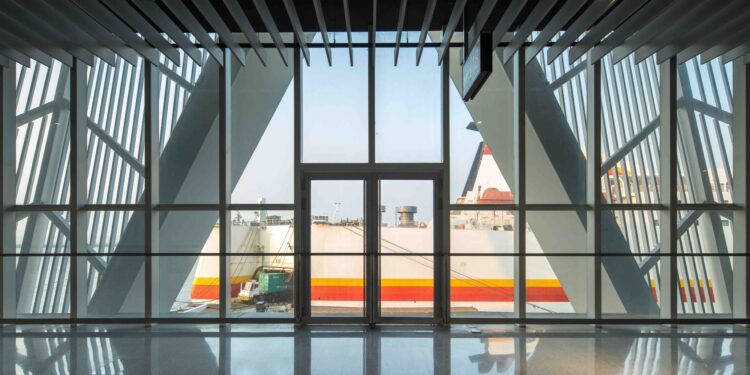 Galería de Terminal de cruceros de Qingdao / CCDI - MOZHAO Studio + CCDI JING Studio