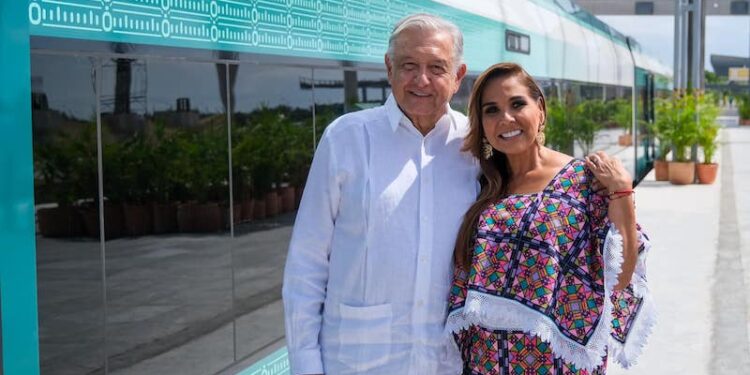 Gobernadora explicó que viajes son con sus recursos: Sheinbaum