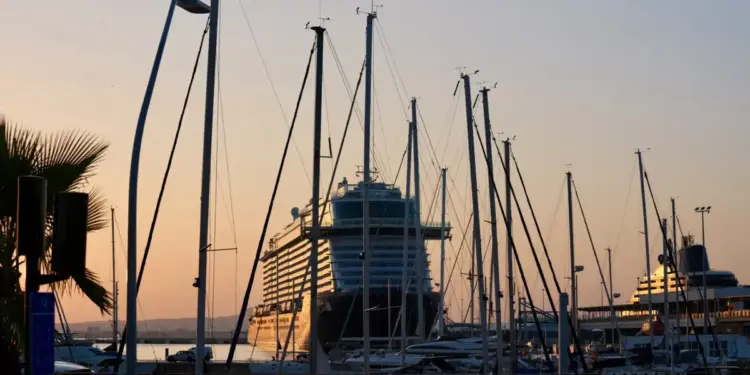 Atraca en Palma el crucero de ultralujo Four Seasons I