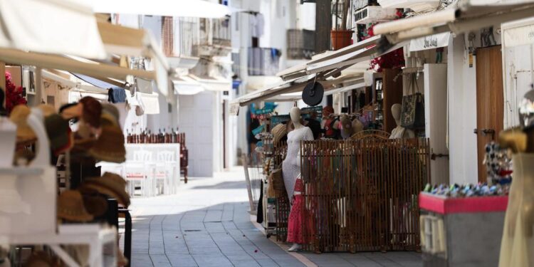 Calle sin gente en el barrio de la Marina