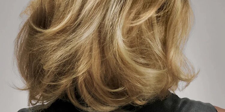 8 Best Shampoos for Frizzy Hair, According to Hair Stylists and Vogue Editors