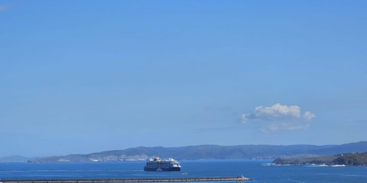 Los cruceros dejarán unos dos millones de euros en A Coruña el día del eclipse de sol