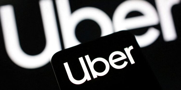 Los padres podrán utilizar las cámaras de los conductores de Uber para ver en vivo los viajes de sus hijos