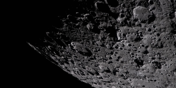 Los riesgos de los escombros en los viajes a la Luna — Astrobitácora