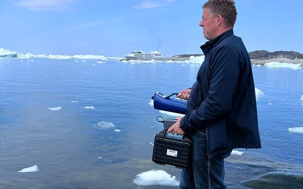 Cruceros contribuyen a contaminación en Groenlandia y hacen llamado a electrificar muelles