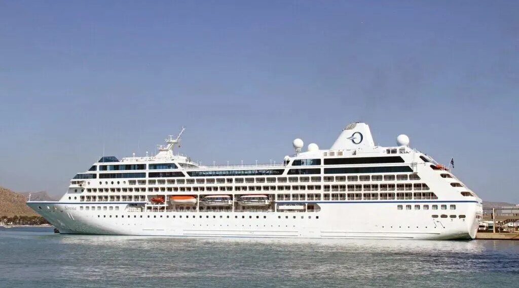 Norwegian Cruise Line Holdings vende el crucero de turismo "Oceania Sirena", que abandonará la flota de Oceania Cruises en 2028