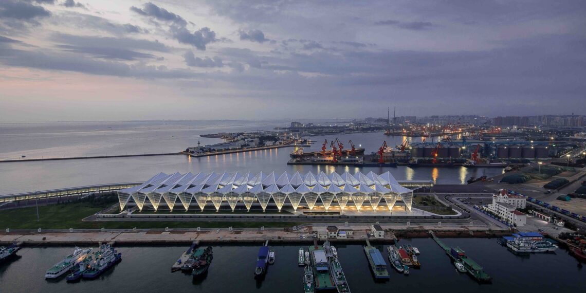 Galería de Terminal de cruceros de Qingdao / CCDI - MOZHAO Studio + CCDI JING Studio