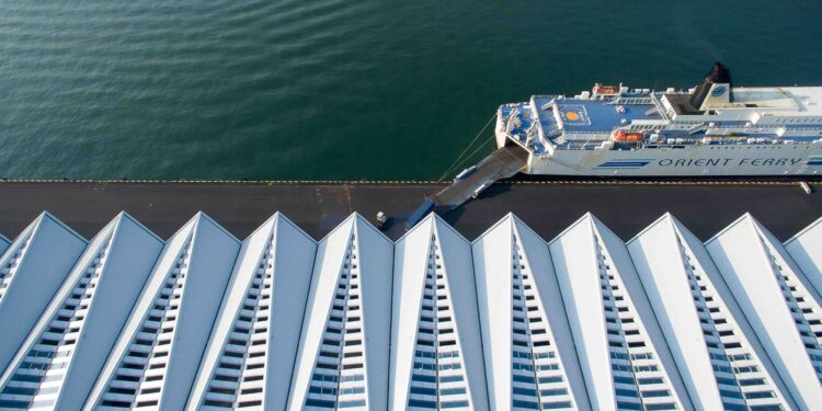 Galería de Terminal de cruceros de Qingdao / CCDI - MOZHAO Studio + CCDI JING Studio