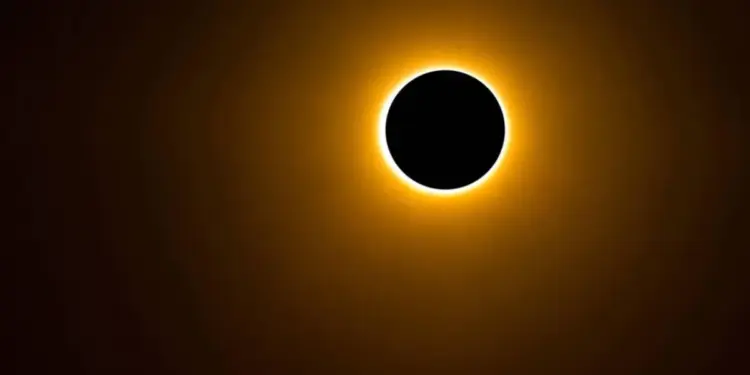 Eclipse solar 2026: cruceros para observar desde el océano