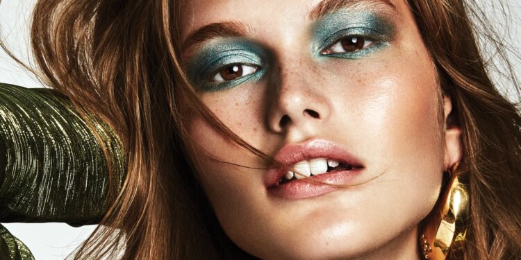 Eye-maxxing: la técnica de belleza que realzará tu mirada según la teoría del color
