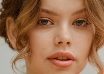 Peptides vs Retinol: Which Is Better For Firmer Skin?