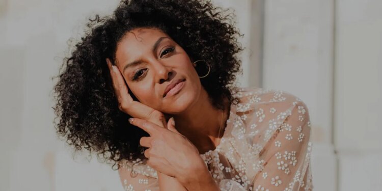 Sarah Jones Fell Out of Love With America. Her New Play Takes It to Counseling