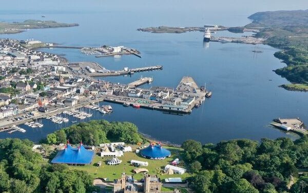 Semana récord de cruceros atrae a más de 10 mil visitantes a Stornoway