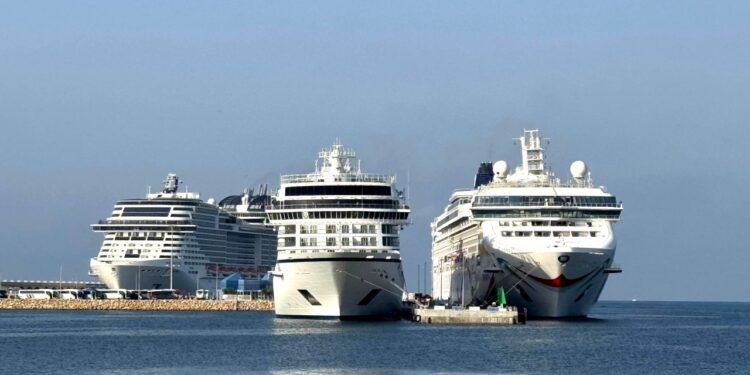 Tarragona Cruise Port recibe escala de tres cruceros en un mismo día