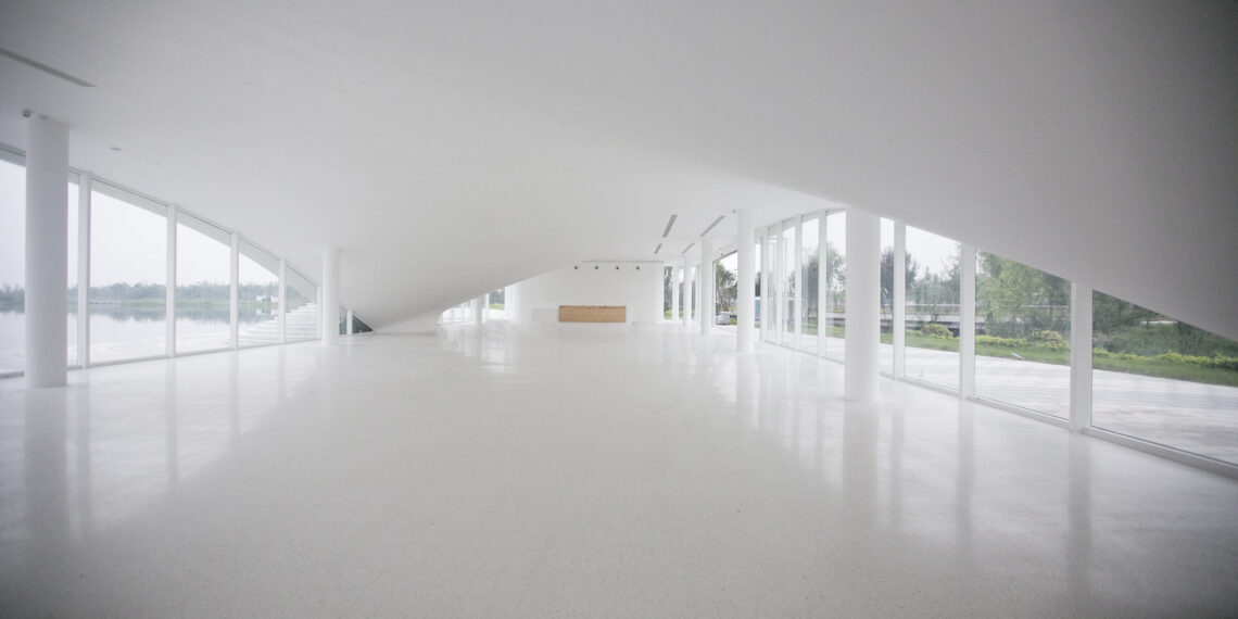 Galería de Terminal de cruceros / Hexia Architects