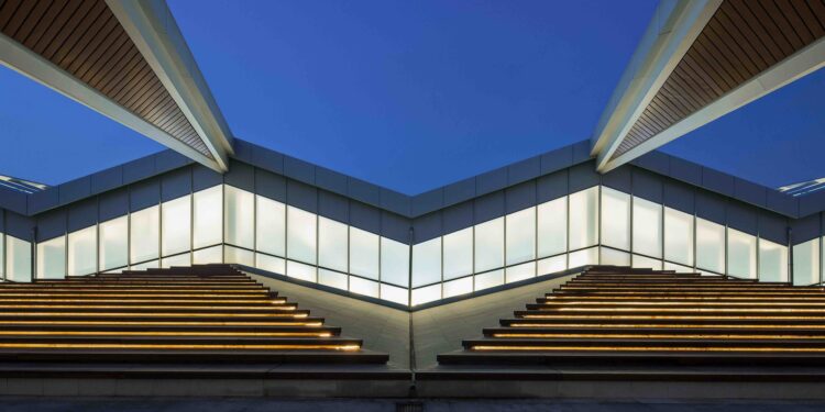 Galería de Terminal de cruceros de Qingdao / CCDI - MOZHAO Studio + CCDI JING Studio