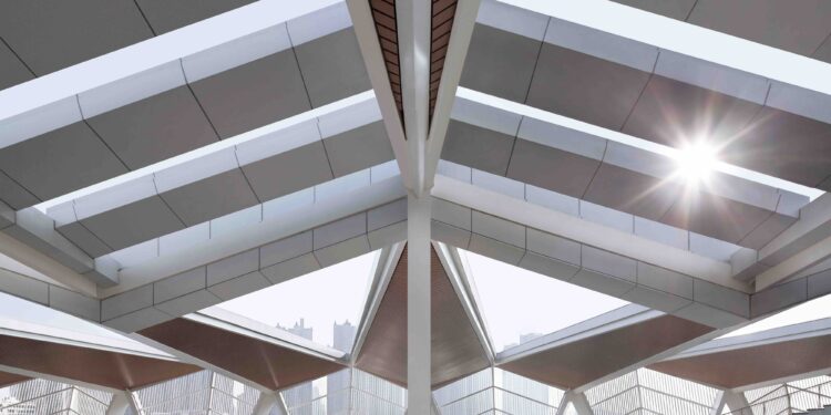 Galería de Terminal de cruceros de Qingdao / CCDI - MOZHAO Studio + CCDI JING Studio