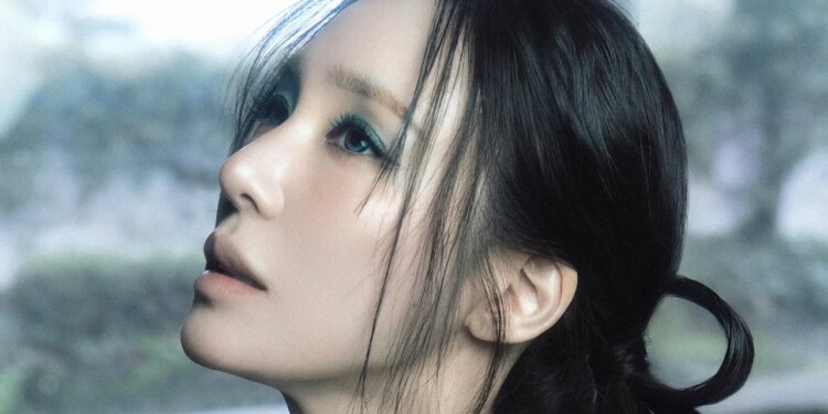 Tiffany Young: Sobre su álbum debut, un nuevo comienzo y ser fan de Guillermo del Toro