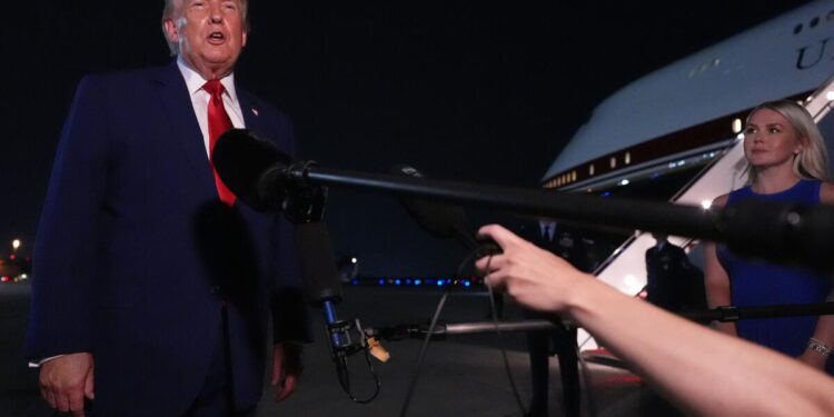 Trump dice que el Servicio Secreto no le permitió viajar en el Air Force One en Turquía por amenaza