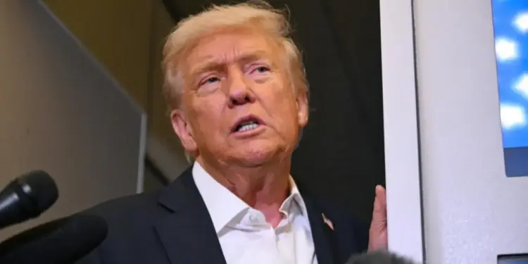 Trump pide a NASA estudiar viajes tripulados a Marte